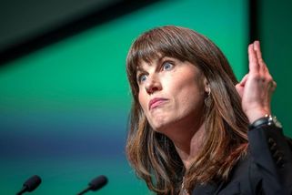 Migranty vítáme. Ale ne v našem okrese, stěžují si britští zelení ministerstvu - Novinky