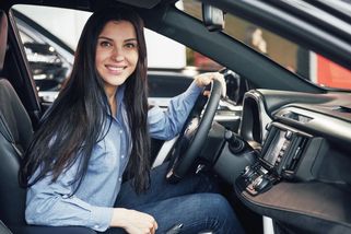 PŘEHLEDNĚ: Jak funguje a komu se vyplatí operativní leasing - Novinky