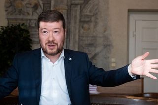 Tohle nám chce vládnout. Vroucí olej lepší než debata s Okamurou, burácí sítě po politikově střetu s Fridrichovou před kamerou