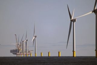 Největší pobřežní větrná farma na světě bude dodávat čistou energii šesti milionům britských domácností