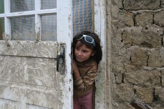 Chybí jim lékaři, vzdělání zaostává. 385 milionů Romům na lepší život nestačilo