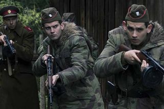 Megahit Král Šumavy má pokračování. Fantastický trailer odhaluje hon na Josefa Hasila