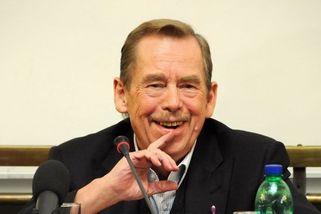 Rudé právo popřálo Havlovi. Kdo inzerát zadal, zjistil až v roce 2007 - Médium.cz