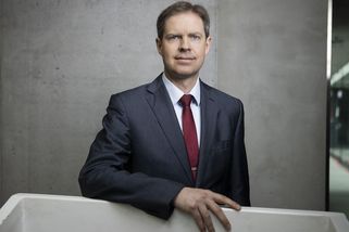 „Z vůle mých voličů.“ Europoslanec Dostál oznámil, že letí na oslavy do Moskvy - Seznam Zprávy