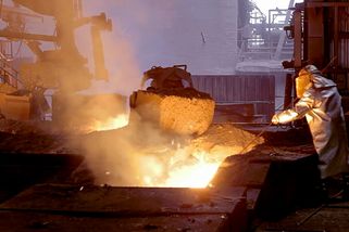 Obavy z deště. Toxická voda z ocelárny straší okolí, řešení stále nepřichází - Seznam Zprávy