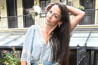 Sexy pózy ze všech stran: Agáta Hanychová provokovala v bikinách snímky z bazénu. „Holčičky“ dostala do varu