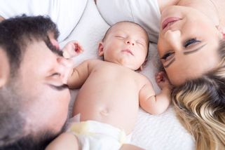 Sobeckost tatínků někdy nezná mezí. Měli by si vzít příklad z tučňáků - Médium.cz