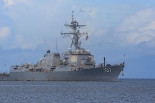 USA tlačí na Venezuelu. Americká válečná loď zakotvila v Trinidadu a Tobagu - Seznam Zprávy