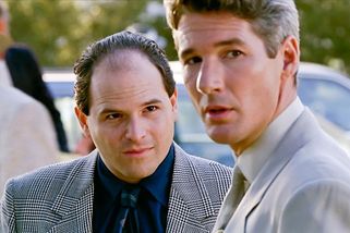 Vzpomínáte na proradného kamaráda Richarda Gerea z Pretty Woman? Takhle vypadá 34 let od legendárního filmu - Super.cz