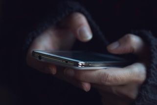 Kauza Rajchl: „Dávej pozor na chodníku.“ Aktivistovi z týmu Oganesjana mají chodit výhrůžky