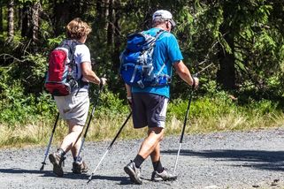 Průměrná délka života loni vzrostla o tři čtvrtě roku, nejdéle žijí Pražané - Novinky