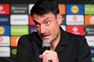 Je hanba, že hrajeme v takových podmínkách, zuřil kouč soupeře Baníku - Sport.cz