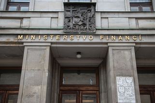 V rozpočtu je chyba za 60 miliard, oznámilo ministerstvo financí - Novinky