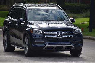 SUV jsou prokletím nejen našich měst. Jejich řidiči by měli platit - fintag.cz