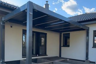 Mladí si pořizují bioklimatické pergoly. Starší generace často ani neví, o čem je řeč