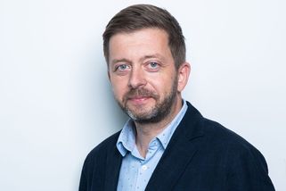 „Vybírat si důchod na poště je nebezpečné, časem přijde změna,“ říká Rakušan - Seznam Zprávy