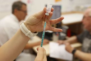 Očkování mu převrátilo život naruby. Podejte žalobu, vzkázal stát - Seznam Zprávy