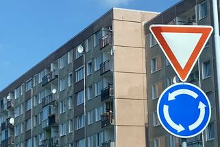 Změna přednosti v jízdě na kruhových objezdech: Naléhavé upozornění pro všechny řidiče. První jede ten, kdo na něj najíždí