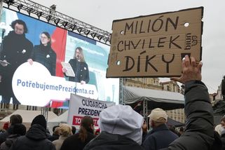 Milion chvilek už vybral skoro 100 milionů. Většina jde na platy a provoz - Novinky