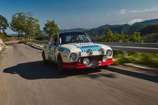 Rána v lese, tvář od krve. Havárie při testu odložila premiéru fenomenální škodovky - Sport.cz