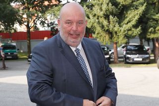 Stát koupil další pozemky od rodiny exministra Tomana. Tentokrát za 100 milionů - Seznam Zprávy