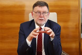 Stanjura podmínil předložení rozpočtu zachováním výdajů na obranu a rozšíření Dukovan - Novinky