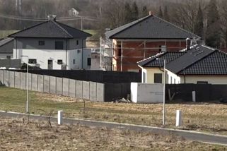 Nečekaná rána pro obyvatele Hor. 15letý Rus je chce vystěhovat z nově postavených domů