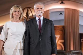 Prezidentský pár navštívil USA a lidé šílí: Pavel si šplhnul během, první dáma outfitem. Reagovaly i Havlová a Holubová - Super.cz