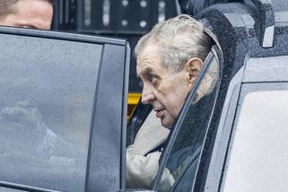 Zeman podstoupil náročnou operaci. Vzali mu kus tlustého střeva