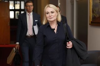 Nejen Babiš rád luxus: Drahým kostýmkem teď šokovala ministryně Černochová. Pořídili byste za něj auto či dovolenou - Super.cz