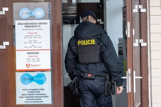 Kriminalisté zasahují na úřadě v Pardubicích, jdou po zakázkách - Novinky