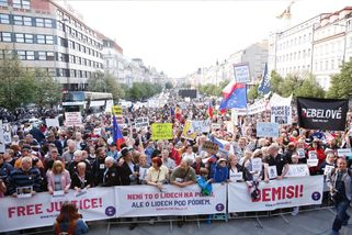 Naším hlavním problémem nejsou Turek s Okamurou. A...