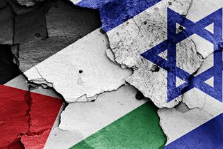 Češka zadržená Izraelem je doma. Museli jsme kleče...