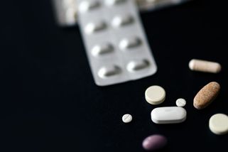 Léky na předpis bez daně? Státu by chyběly miliardy ročně - Novinky