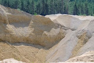 Soukromá firma chce v Hradištku těžit štěrkopísek. Obyvatelé i vedení obce s ní nesouhlasí