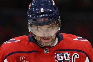 Rusové skládají na počest Ovečkina písně. Porazil Západ, tvrdí - Seznam Zprávy