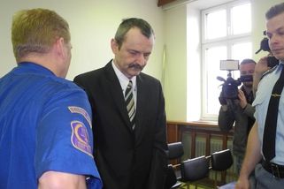 Učitel z Kopřivnice měl ubodat ženu proto, že se chtěla rozvést - Novinky