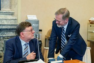 Vláda rozhodla. Po dlouhém odmítání pošle rozpočet nové sněmovně - Echo24.cz