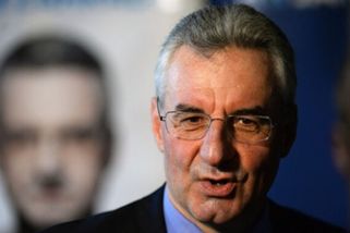 Zahradil slovně pálil do režiséra Hřebejka, který nazval Orbána špínou Evropy