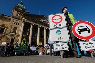 Zákazy vjezdu do center českých měst. Jak budou fungovat ekologické zóny?