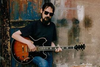 Legendárního zpěváka zabil jeho bohémský životní styl