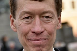 Když bratr Okamura zničí bratra Okamuru před celým národem! Kam jsme to jako společnost došli? - Médium.cz