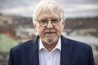 Nová vláda se zbytečně připraví o desítky miliard, říká Rusnok - Novinky