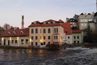 Lipno upouští vodu, Český Krumlov je stále na 3. stupni - Novinky