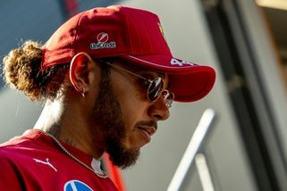 Konec Lewise Hamiltona. Vyplaťte ho a vyhoďte, vyzývá Ferrari Schumacher
