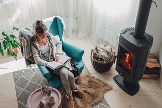 Jak ušetřit za topení doma i na chatě? Rady a triky, které by vás možná ani nenapadly - Proženy.cz