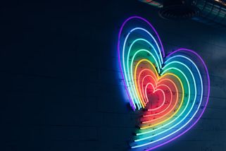 Pride? Už zase?! Ano, zase, protože je pořád potřeba - Médium.cz