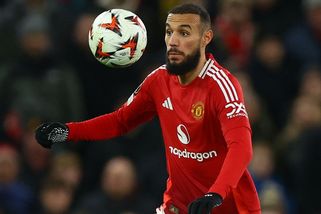 Fotbalisté Manchesteru podpořili islámskou víru. Duhové teplákovky nechali ve skříni - Sport.cz