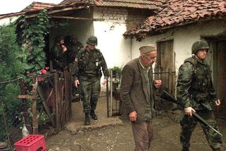 Kosovo je Srbsko, nebo není? Bitva o to, co učí dějepis a co píše právo - Médium.cz