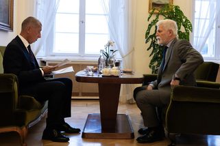 Prezident kritizuje program Babišovy vlády: Samé sliby. Ale kdo je zaplatí?